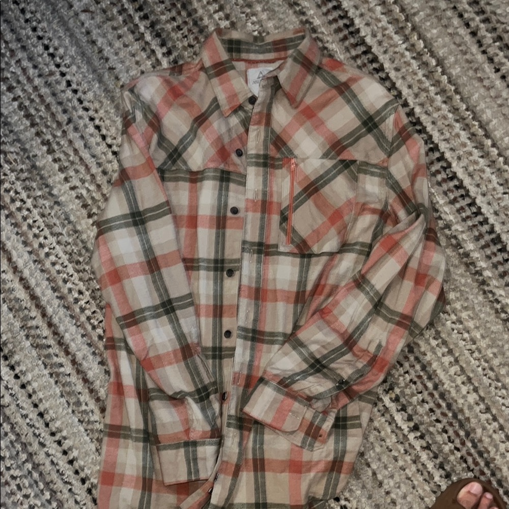 NWOT men’s ascend flannel